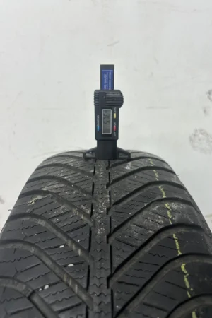 Goodyear Vector 4Seasons 215/60 R17 96H M+S - Gomme Usate 4 Stagioni